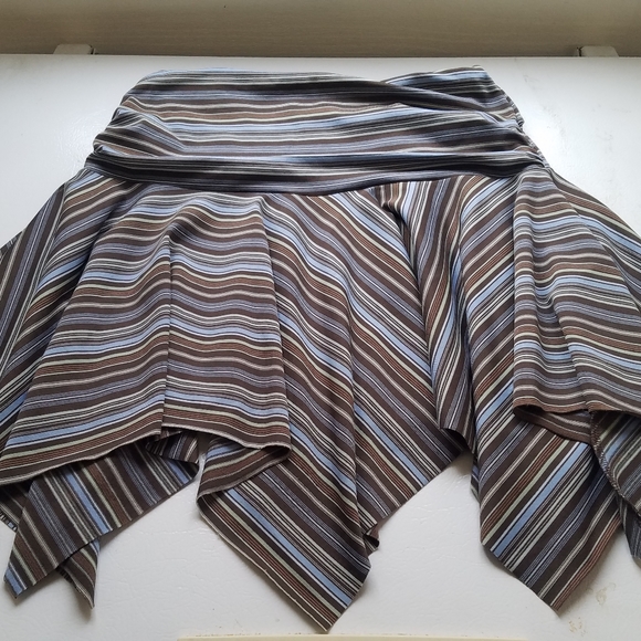 Wet seal skirt - Picture 2 of 3